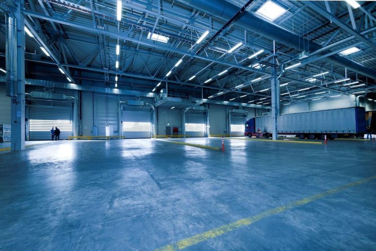 Powierzchnie magazynowe w centrach logistycznych